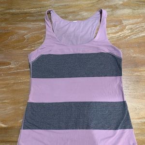 Lulu size 8 top